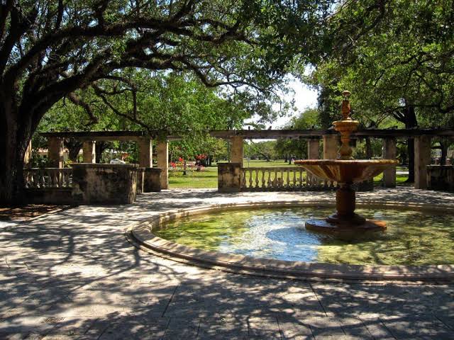 West Miami park fountain